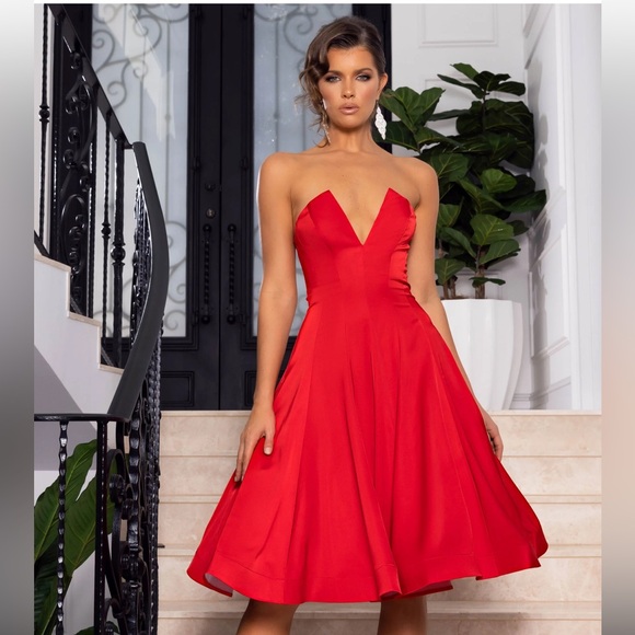 Beautiful Red Satin Dress - Picture 1 of 5